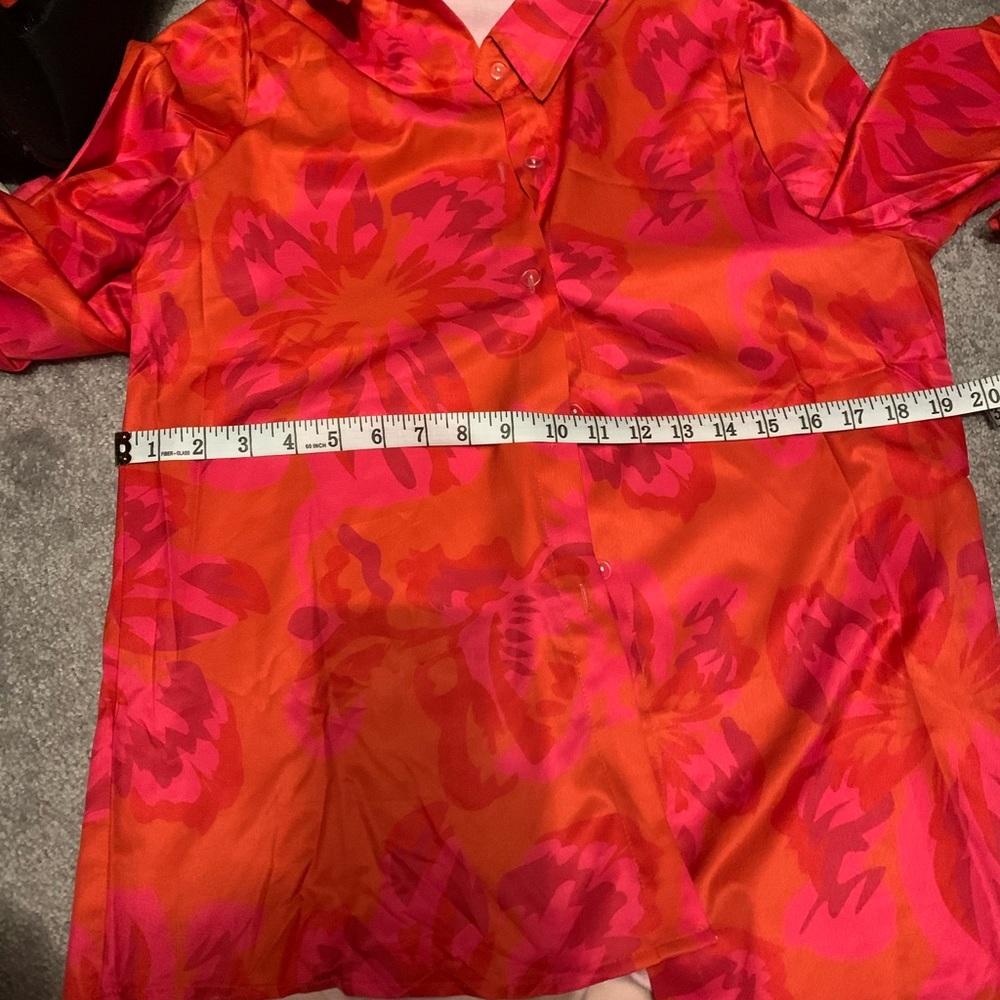 Blouse - Picture 2 of 3